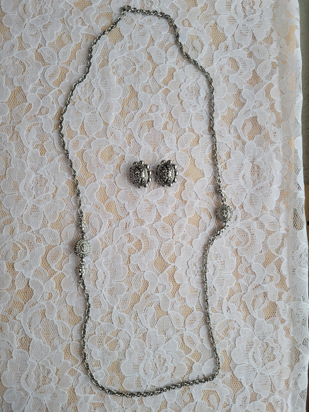 Premier Designs Necklace with Clip-On Earrings